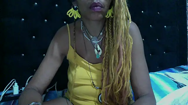 Ladyzee25 online show from 19, 10, 2025