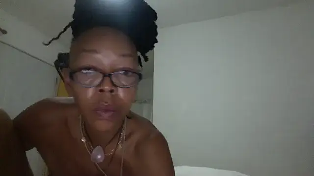 Ladyzee25 online show from 24, 9, 2025