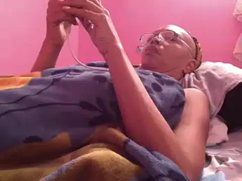 Snapshot of Ladyzee25 chatting on 5, 2, 2026 Ladyzee25 online show from 5, 2, 2026