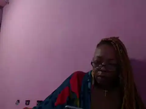 Snapshot of Ladyzee25 chatting on 7, 1, 2026 Ladyzee25 online show from 7, 1, 2026