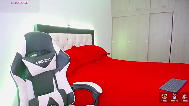 CarolinneFiotti online show from 13, 11, 2025