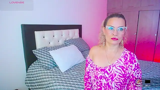 CarolinneFiotti online show from 27, 9, 2025