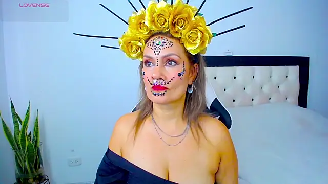 CarolinneFiotti online show from 31, 10, 2025