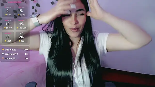 luna lgomez  online show from 3, 3, 2025