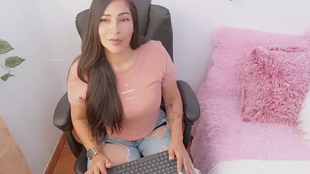 luna lgomez  online show from 29, 5, 2026