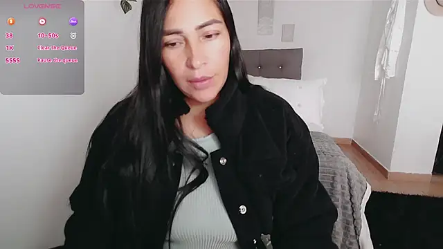 luna lgomez  online show from 26, 11, 2025