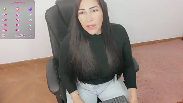 luna lgomez  online show from 21, 7, 2026