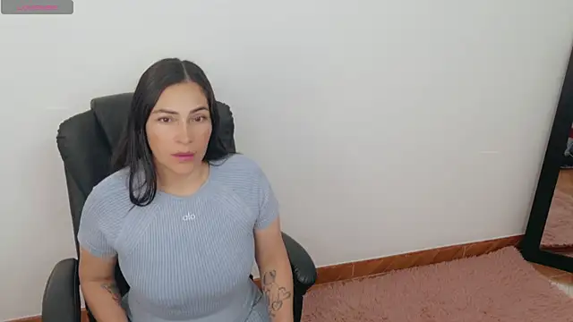 luna lgomez  online show from 16, 7, 2026