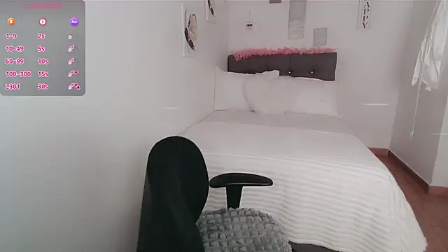 luna lgomez  online show from 1, 10, 2025