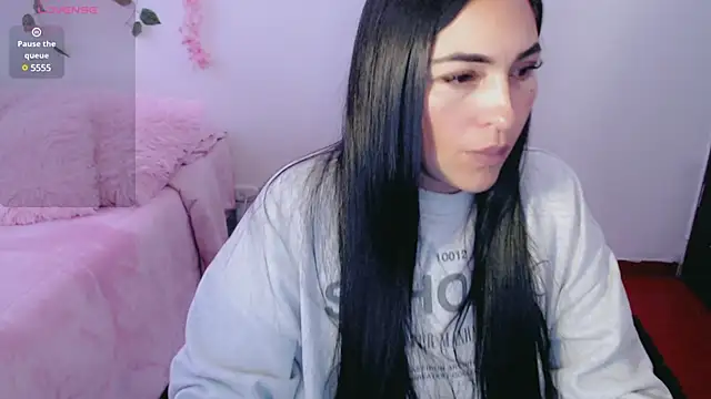 luna lgomez  online show from 2, 3, 2025