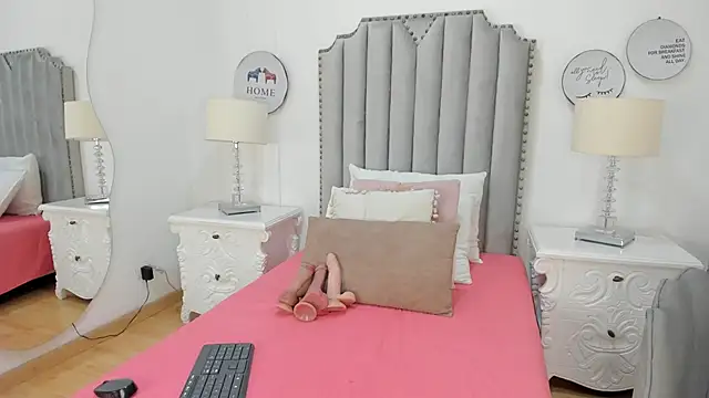 SamantaMarquez online show from 4, 11, 2025