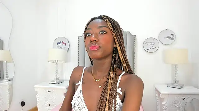 SamantaMarquez online show from 8, 10, 2025