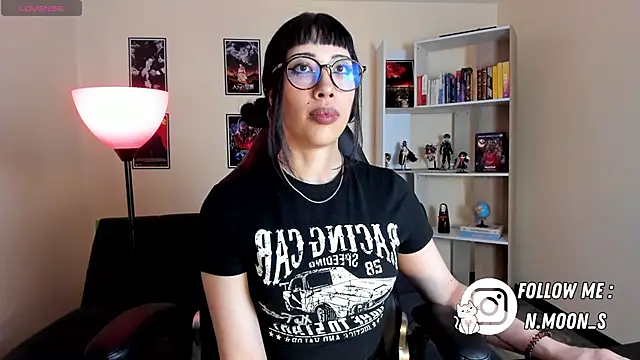 Nezuuuuu  online show from 9, 9, 2025