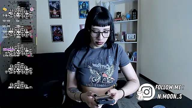 Nezuuuuu  online show from 5, 3, 2026