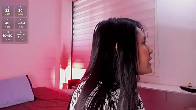 Fernanda liie  online show from 14, 4, 2026