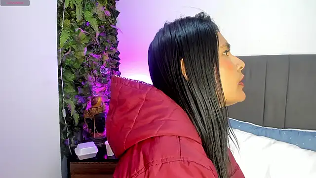 Fernanda liie  online show from 4, 3, 2026