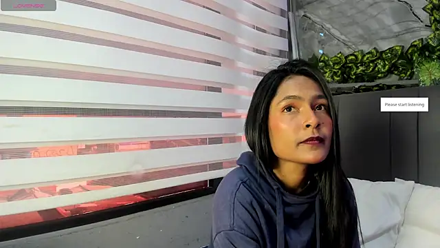 Fernanda liie  online show from 23, 9, 2025