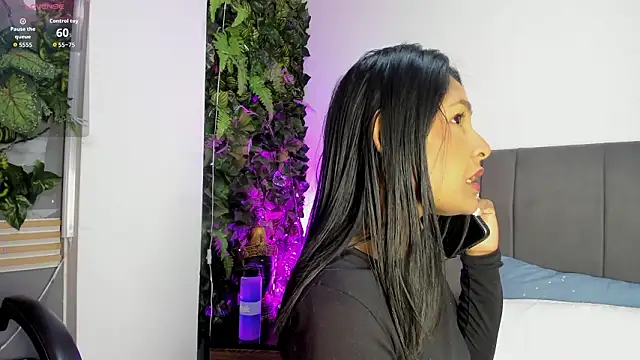 Fernanda liie  online show from 13, 3, 2026