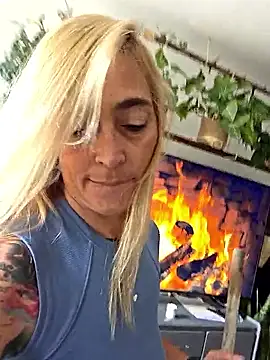 Sara Valkyri online show from 19, 9, 2025