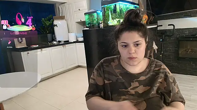 Layla- online show from 28, 4, 2026