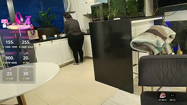 Layla- online show from 16, 12, 2025