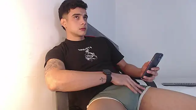 adam levis17 online show from 18, 12, 2025