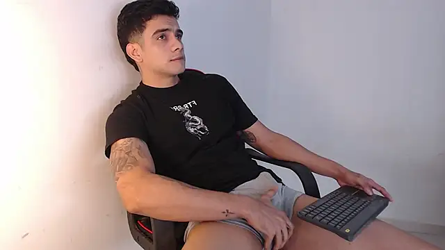 adam levis17 online show from 15, 10, 2025