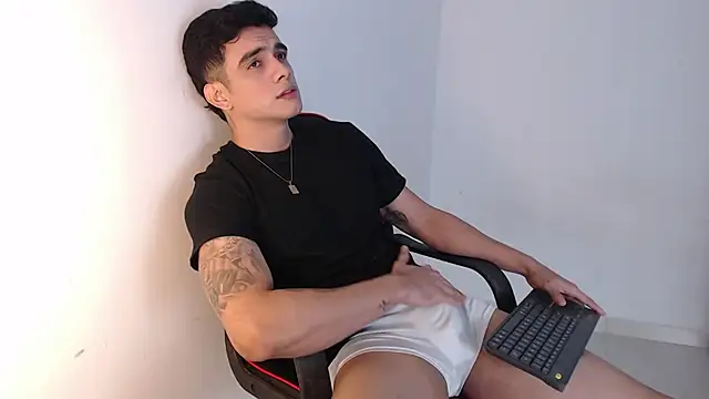 adam levis17 online show from 5, 10, 2025