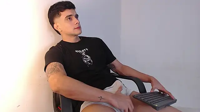 adam levis17 online show from 23, 10, 2025