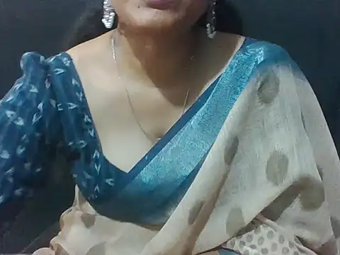 Snapshot of sugandha_bhabhi chatting on 15, 6, 2026 sugandha bhabhi online show from 15, 6, 2026