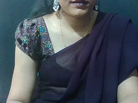 Snapshot of sugandha_bhabhi chatting on 11, 6, 2026 sugandha bhabhi online show from 11, 6, 2026