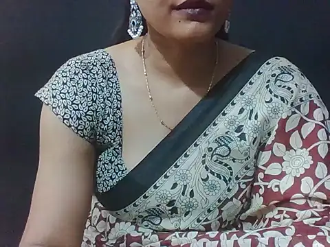 Snapshot of sugandha_bhabhi chatting on 8, 6, 2026 sugandha bhabhi online show from 8, 6, 2026