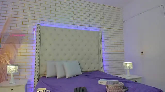 Snapshot of Emilly_wilson_ chatting on 10, 10, 2025 Emilly wilson online show from 10, 10, 2025