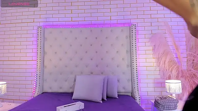 Snapshot of Emilly_wilson_ chatting on 23, 10, 2025 Emilly wilson online show from 23, 10, 2025