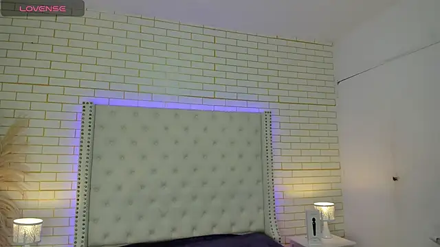 Emilly wilson  online show from 7, 1, 2026