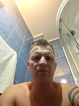 RomeoMalcolm online show from 22, 3, 2025