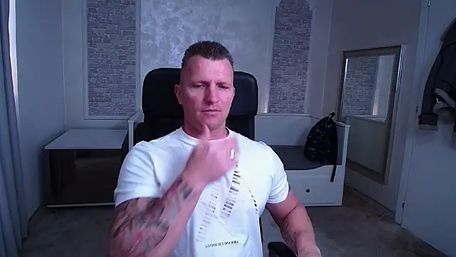 RomeoMalcolm online show from 21, 3, 2025