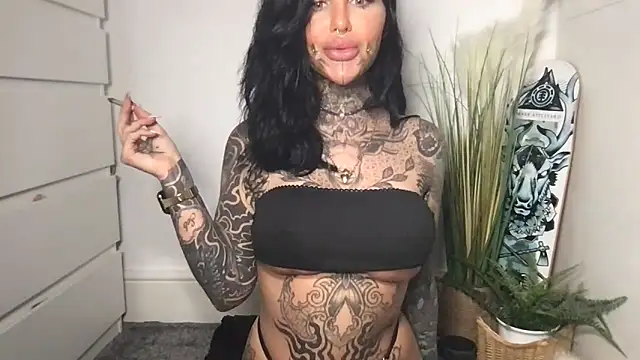 Snapshot of Peaches_and_the_Cream chatting on 24, 2, 2026 Peaches and the Cream online show from 24, 2, 2026