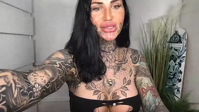 Snapshot of Peaches_and_the_Cream chatting on 19, 2, 2026 Peaches and the Cream online show from 19, 2, 2026