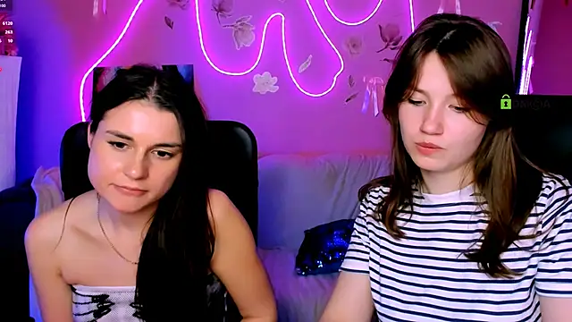 Snapshot of helli_belli chatting on 28, 4, 2026 helli belli online show from 28, 4, 2026