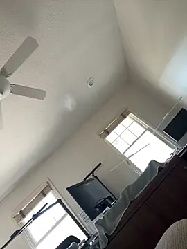 Snapshot of tiny_asian24 chatting on 17, 9, 2025 tiny asian24 online show from 17, 9, 2025