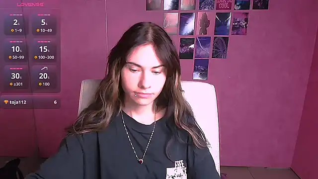 Snapshot of Fiona_Night chatting on 18, 6, 2026 Fiona Night online show from 18, 6, 2026