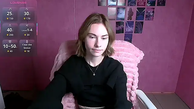 Fiona Night online show from 28, 11, 2025