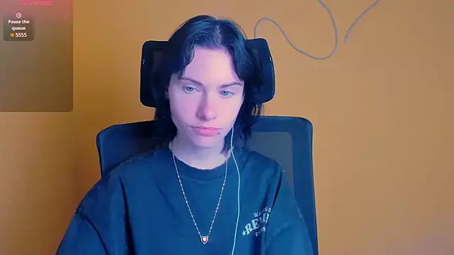 Fiona Night online show from 27, 4, 2026