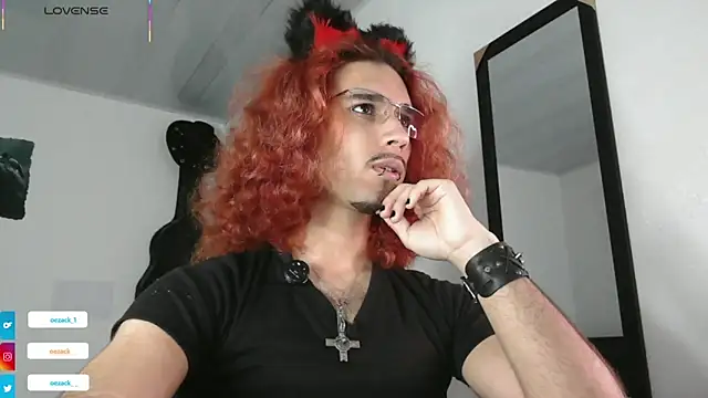 Snapshot of oezack___ chatting on 30, 10, 2025 oezack online show from 30, 10, 2025