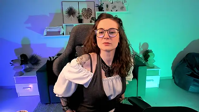 Snapshot of OliviaMcClean chatting on 20, 3, 2025 OliviaMcClean online show from 20, 3, 2025