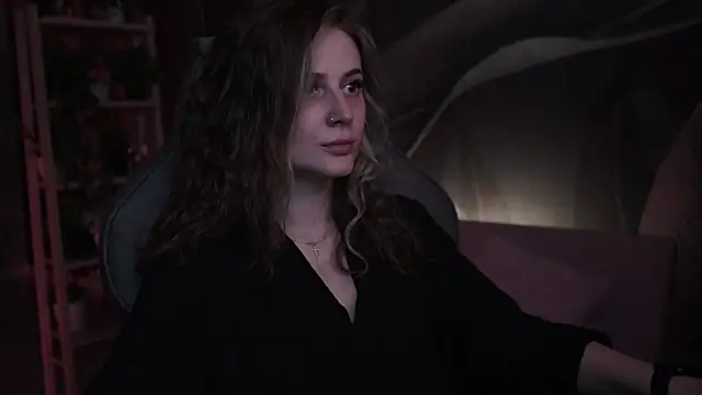 Snapshot of OliviaMcClean chatting on 29, 10, 2025 OliviaMcClean online show from 29, 10, 2025