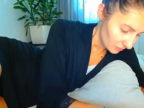 Snapshot of Irina9793 chatting on 14, 7, 2026 Irina9793 online show from 14, 7, 2026