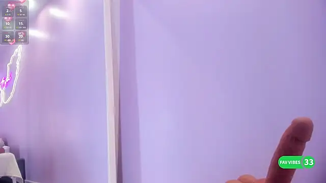 Adharamonroe online show from 4, 10, 2025