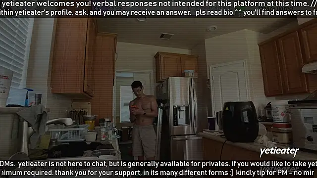 Snapshot of yetieater chatting on 11, 6, 2026 yetieater online show from 11, 6, 2026